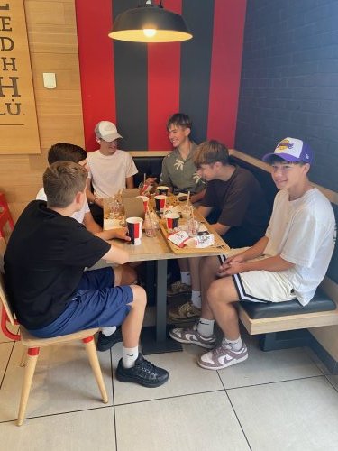 Brunch v KFC