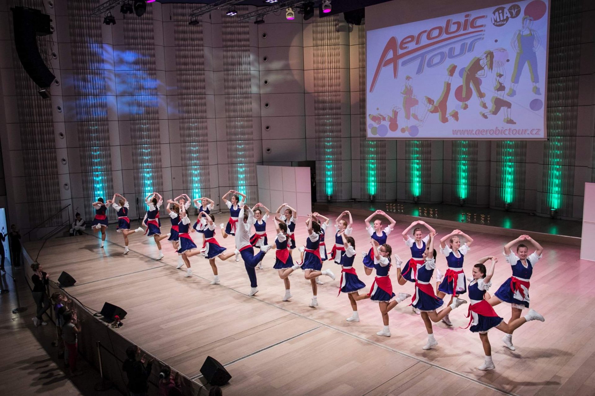 FINÁLE AEROBIC TOUR