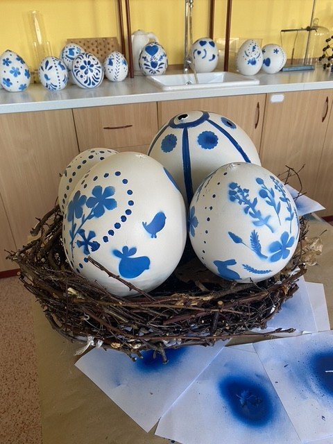 Velikonoce za rohem – výroba vajec ze sádry